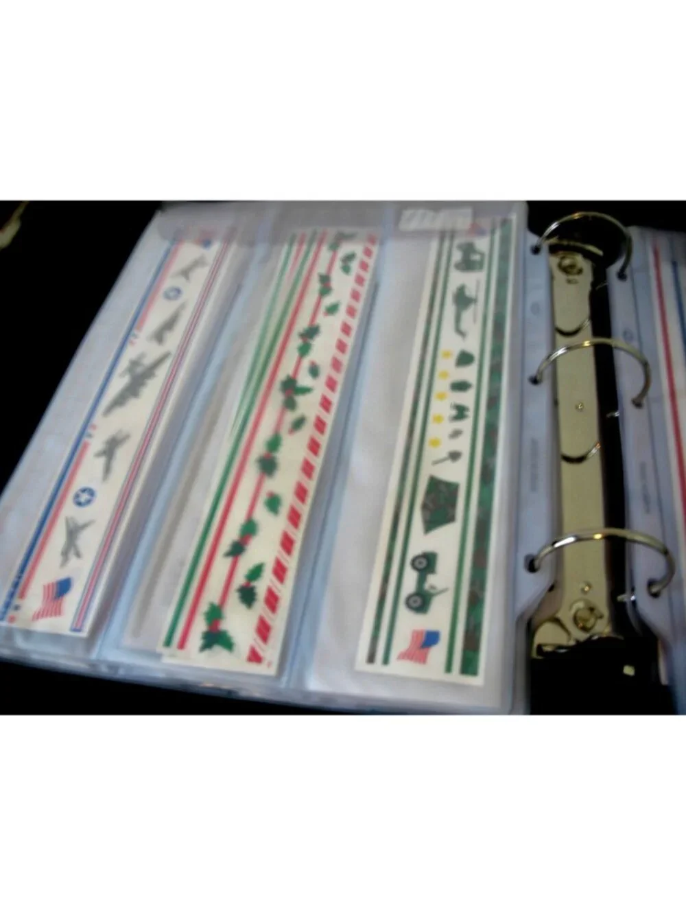 Creative Memories Accessory Binder 7 Protectors Good Zipper with borders/diecuts